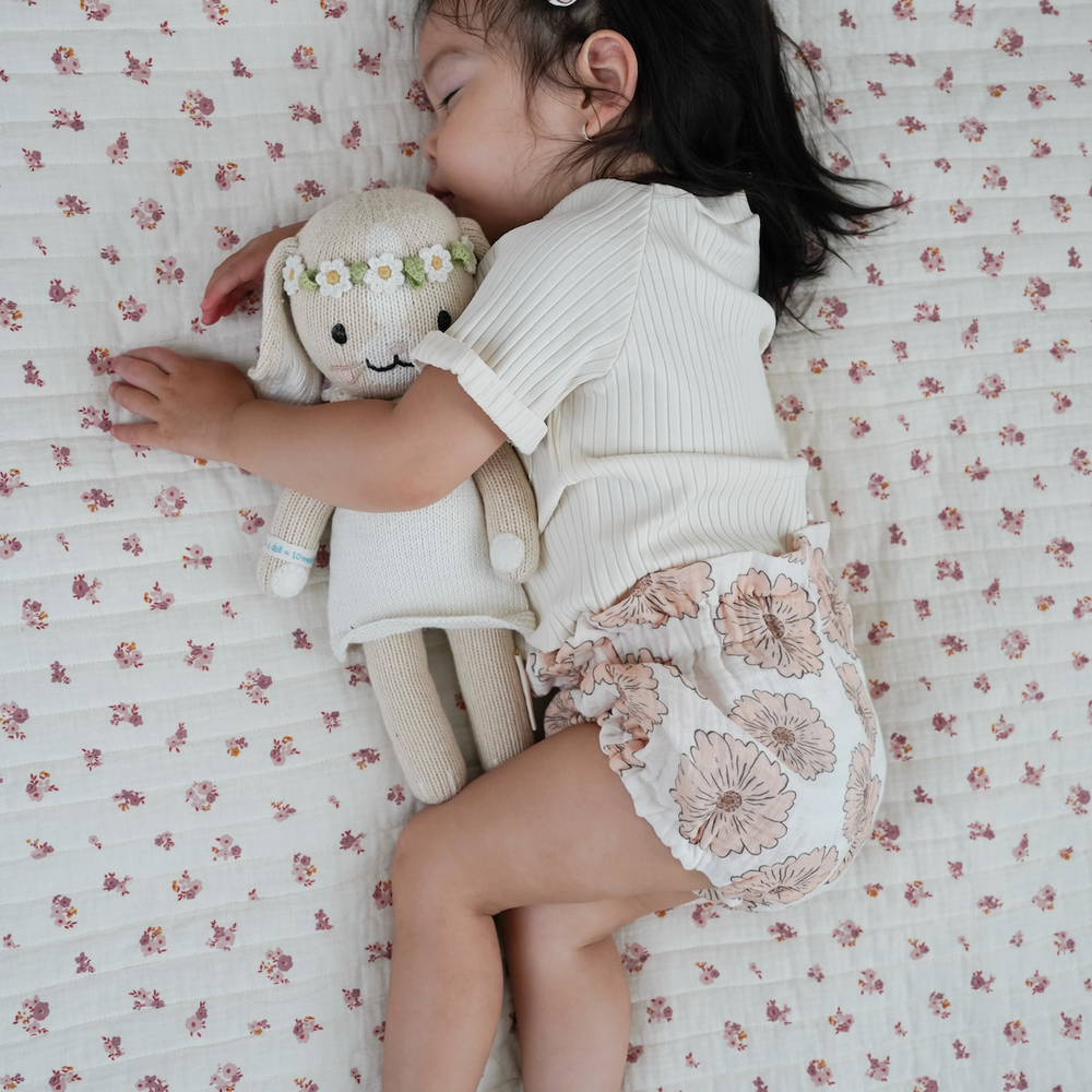 
                      
                        Muslin bloomers / caramel flowers
                      
                    