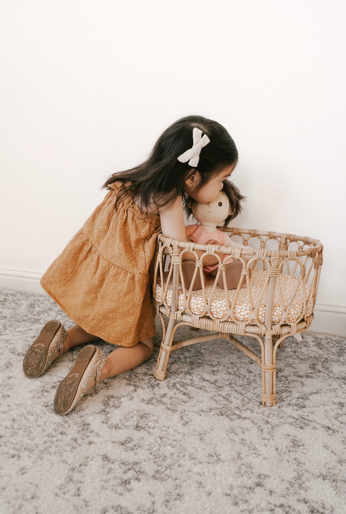 
                      
                        Baby dress / embroidered muslin - caramel
                      
                    