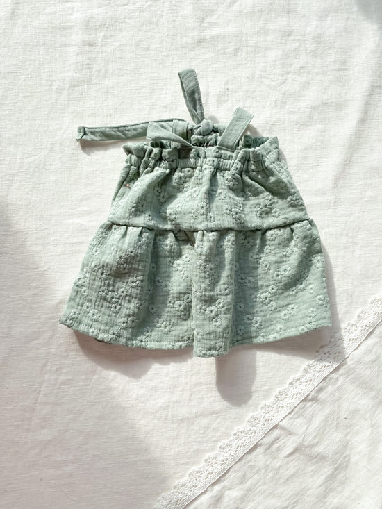 Load image into Gallery viewer, Baby dress / embroidered muslin - olive
