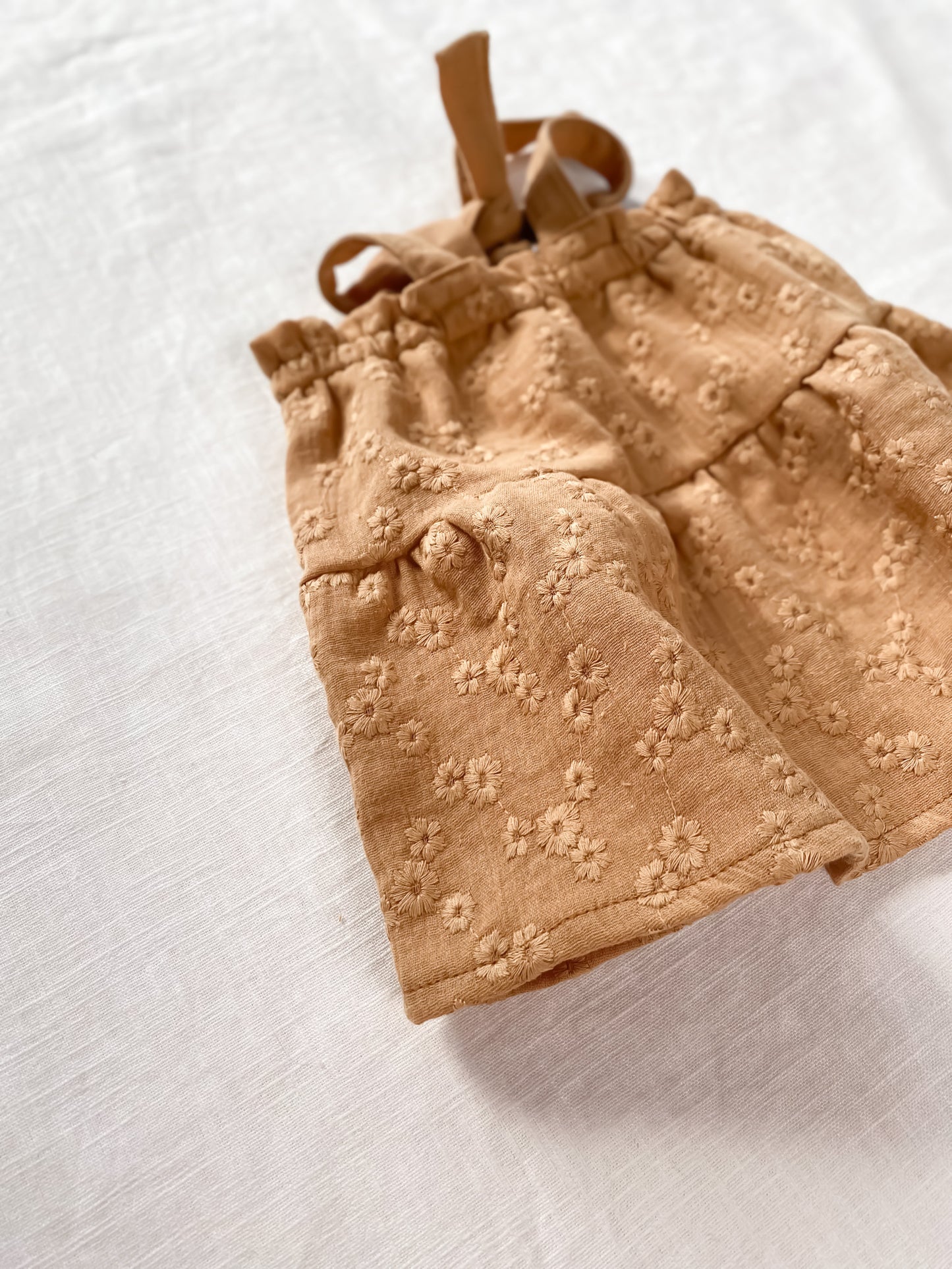 Baby dress / embroidered muslin - caramel