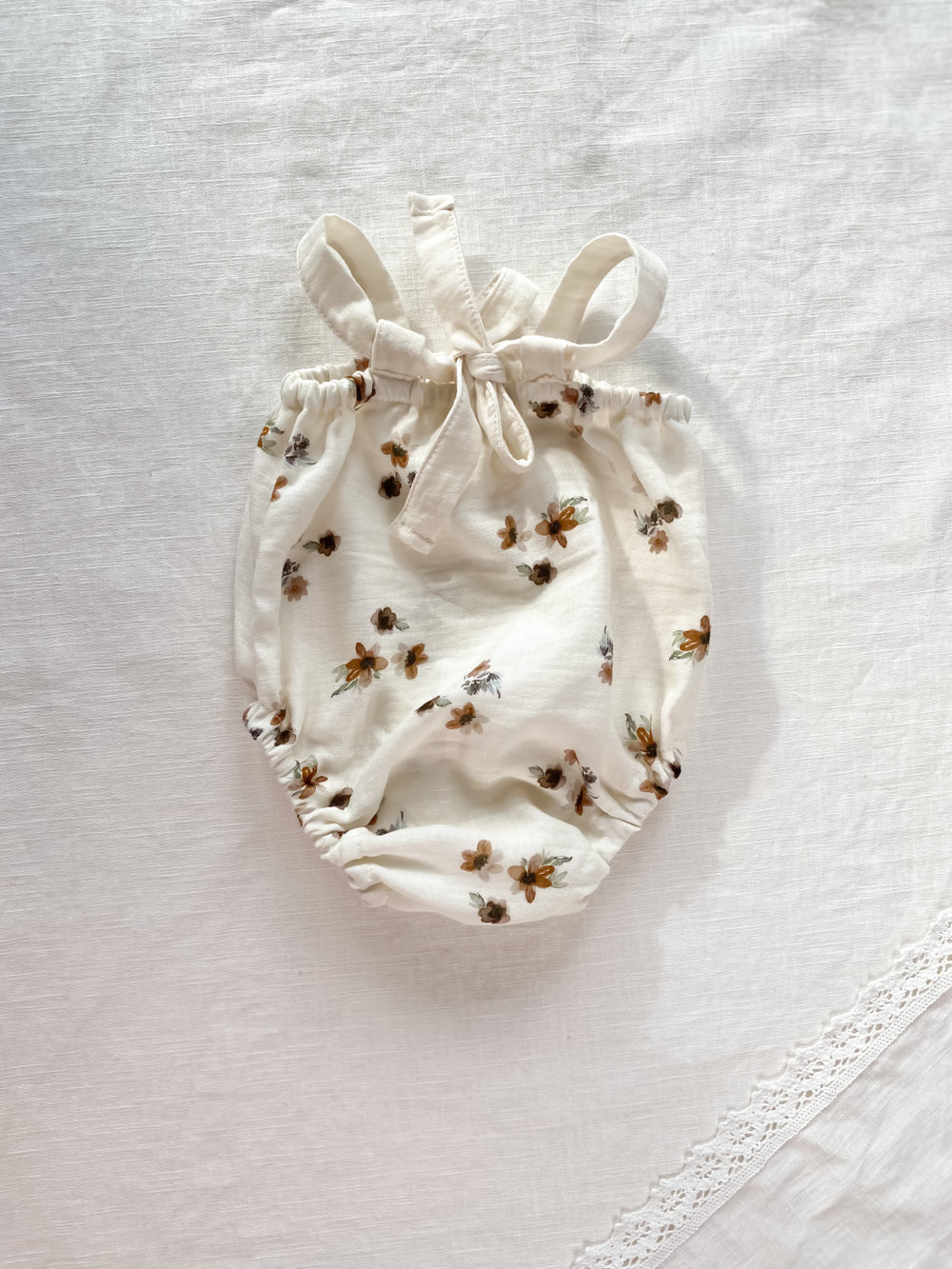 Baby romper / floral muslin - cream