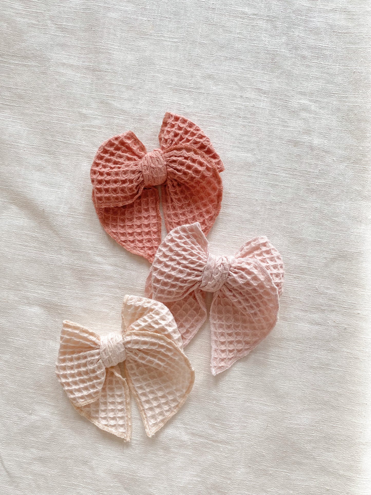 Bow hair clip / waffle