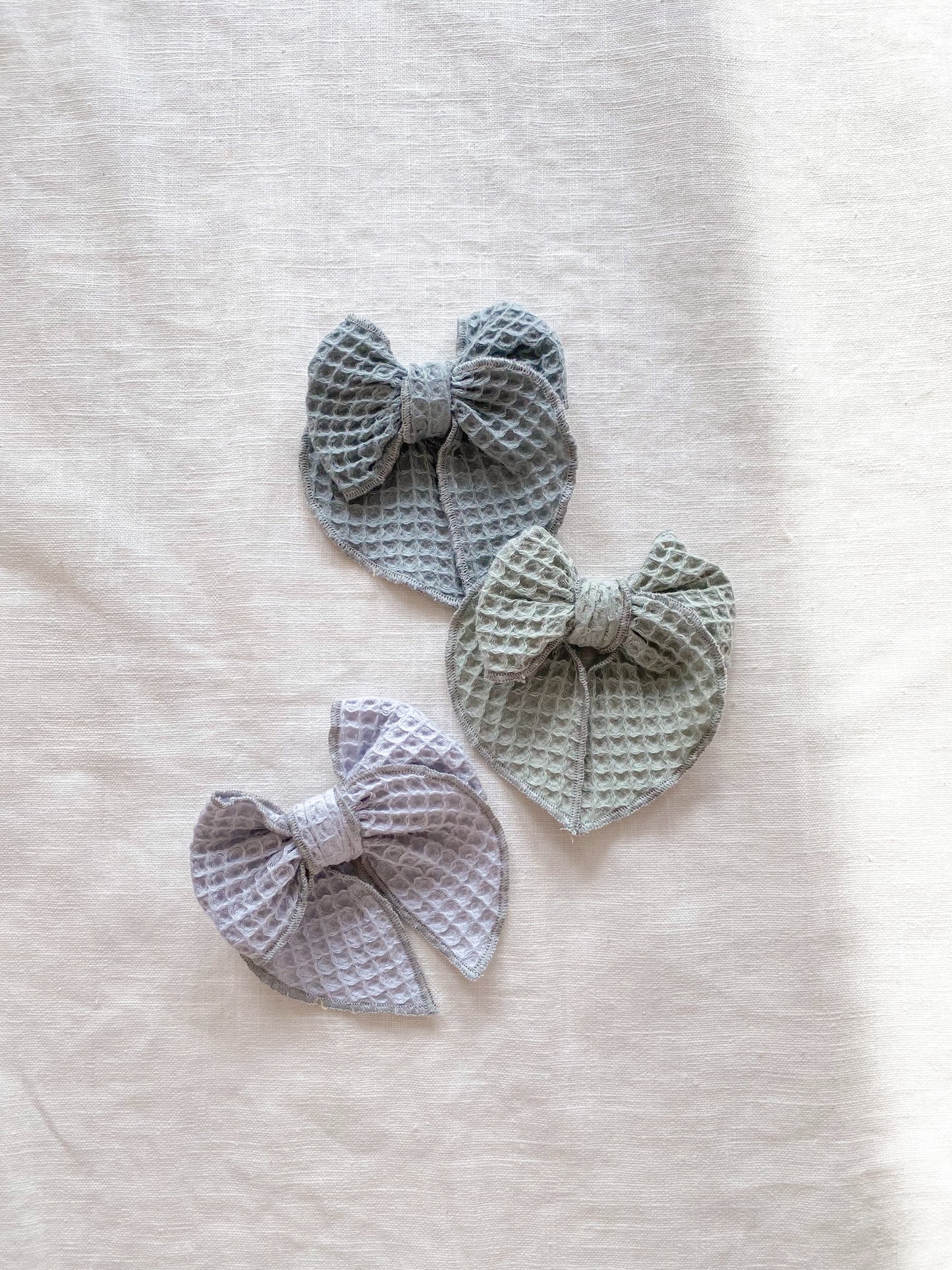 Bow hair clip / waffle