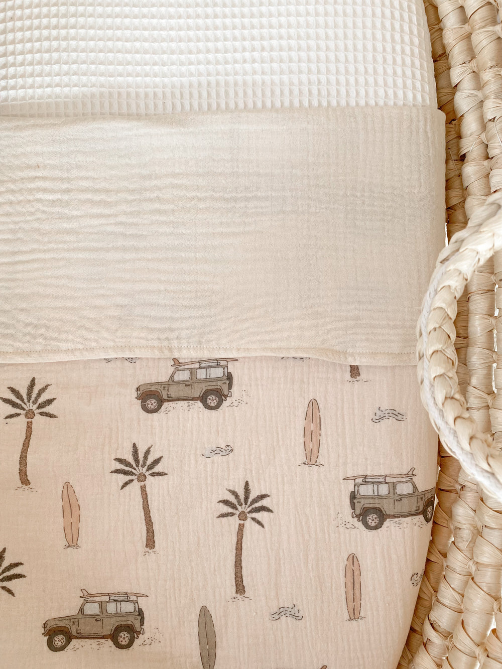 Muslin blanket / cars + palm trees