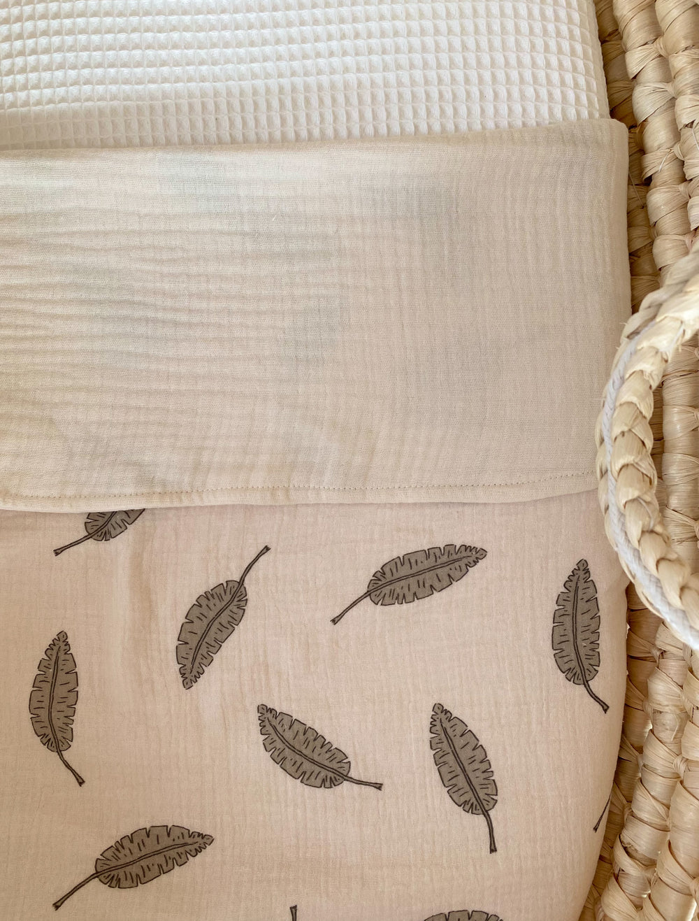 Muslin blanket / leaves