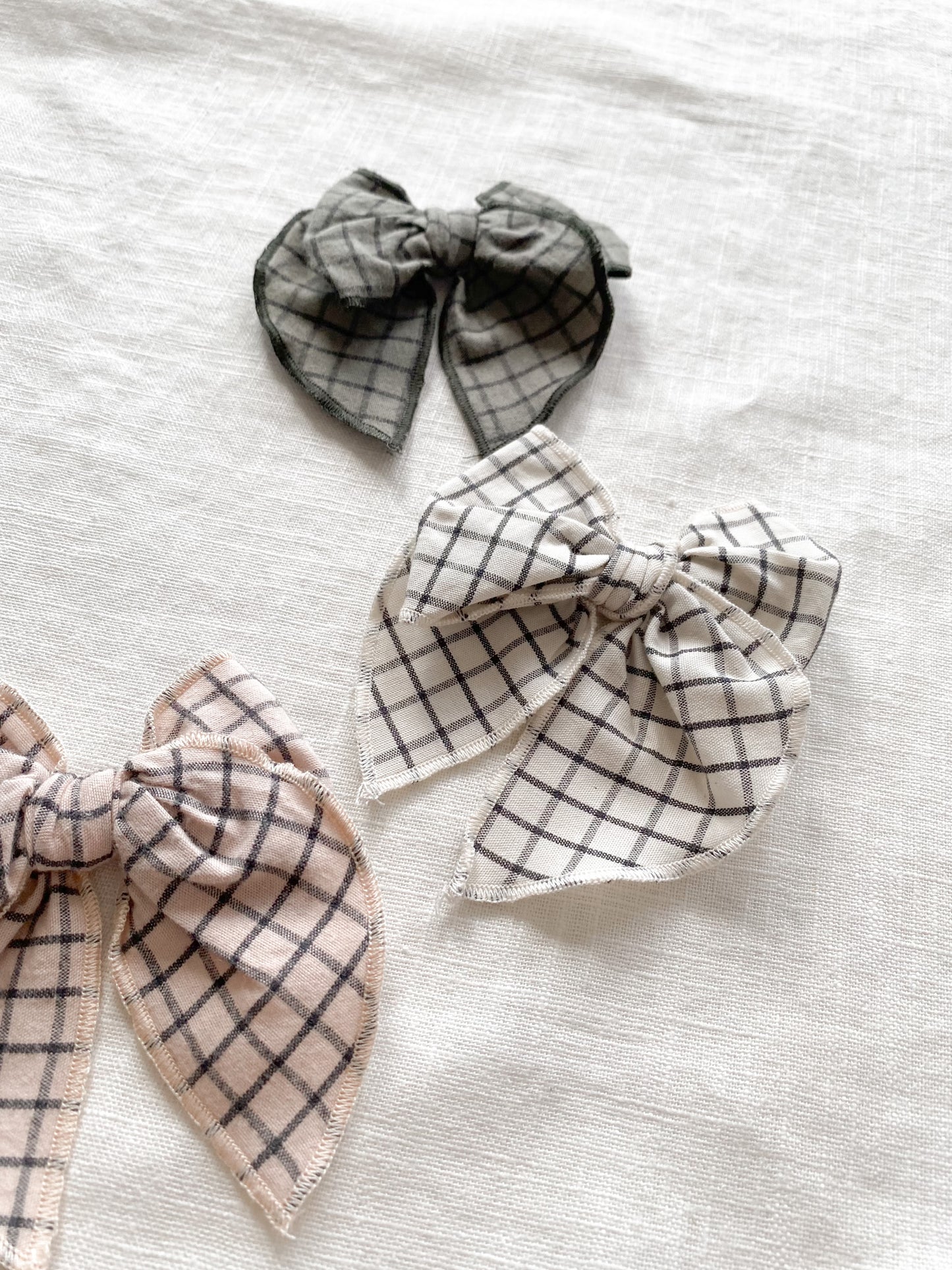 Bow hair clip / mini checkers