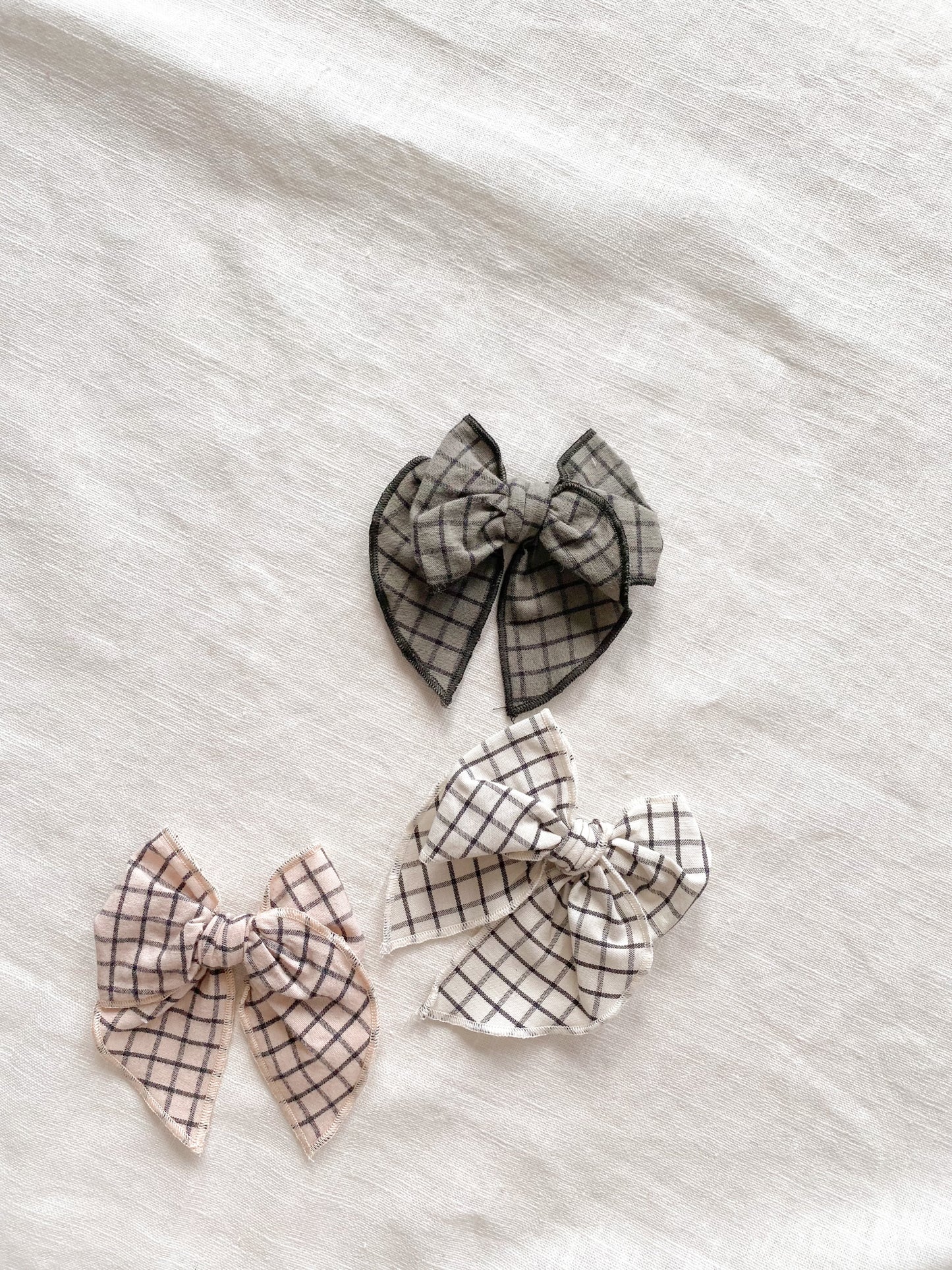 Bow hair clip / mini checkers