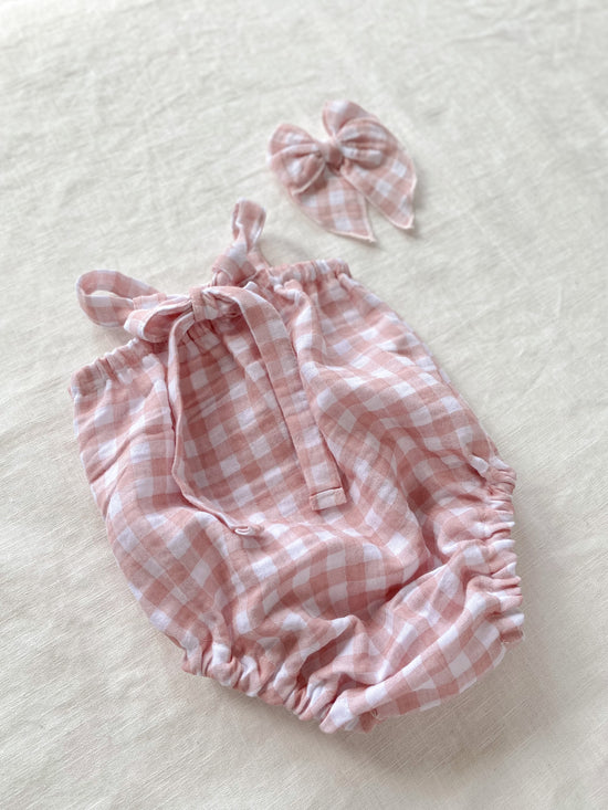 Load image into Gallery viewer, Gingham muslin romper / pink
