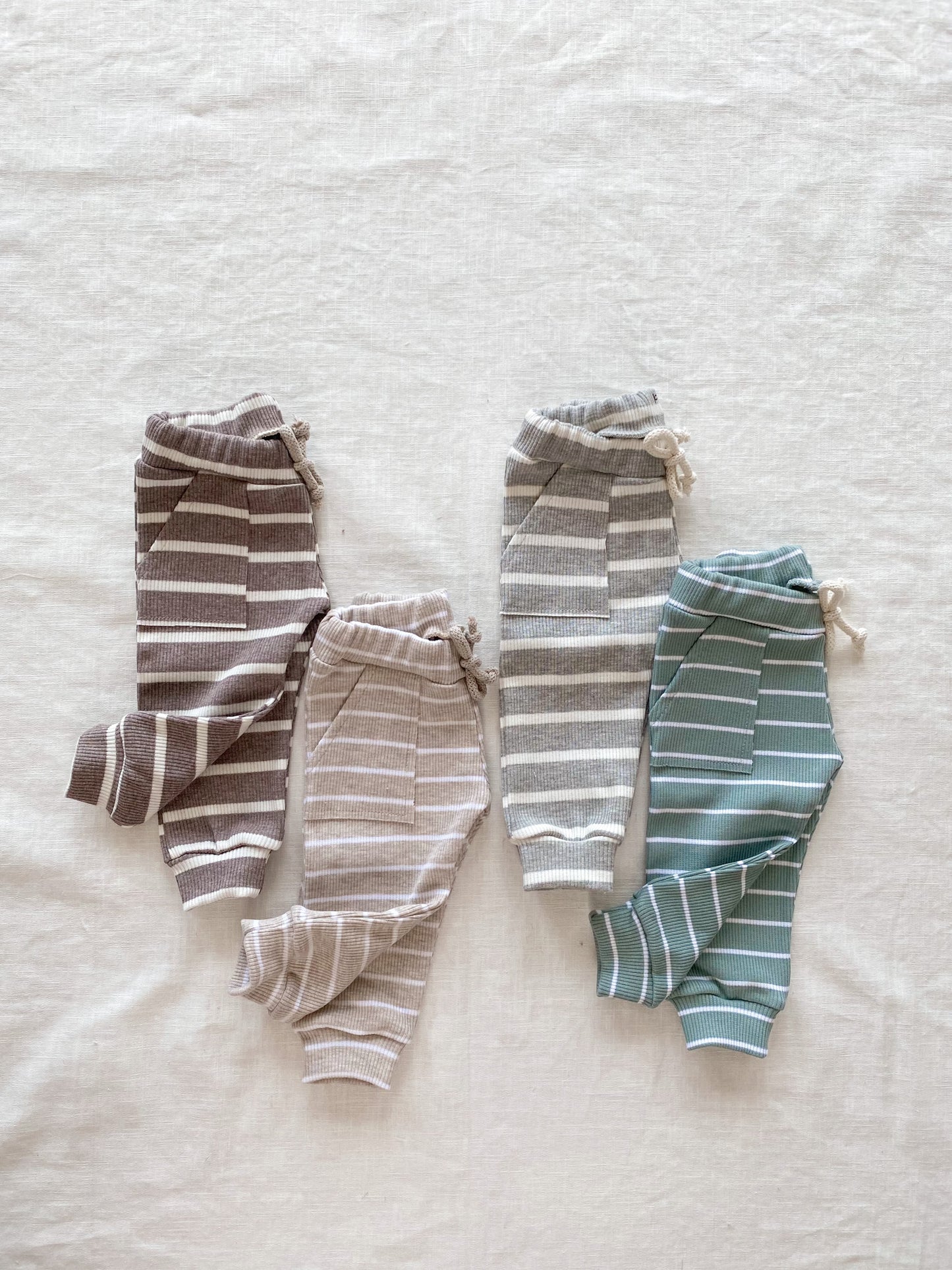 Baby sweatpants / stripes