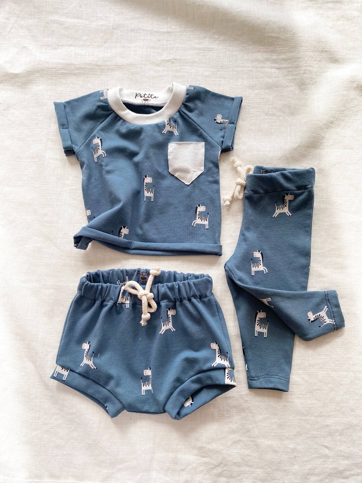 Baby boy shorts / zebra