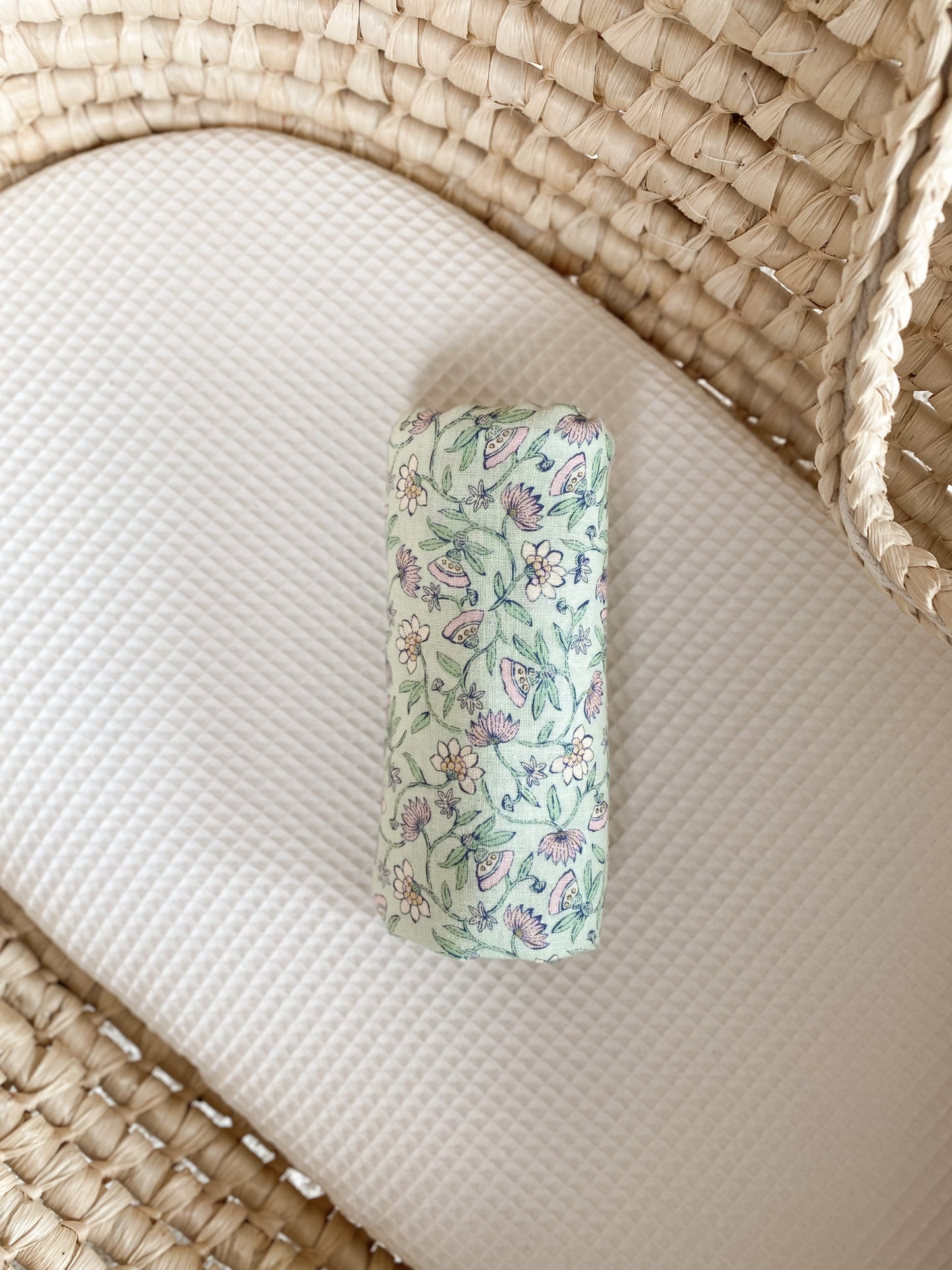 Baby swaddle / linen floral - mint