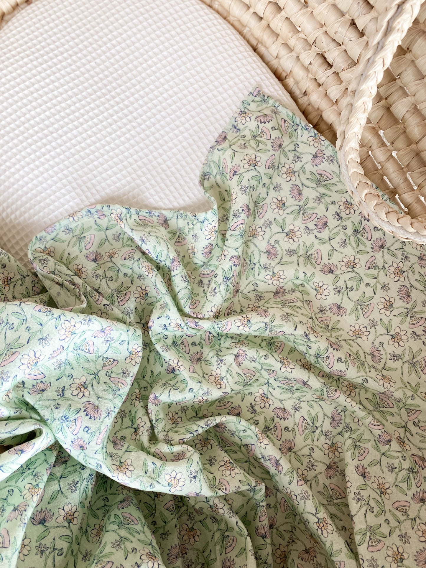 Baby swaddle / linen floral - mint