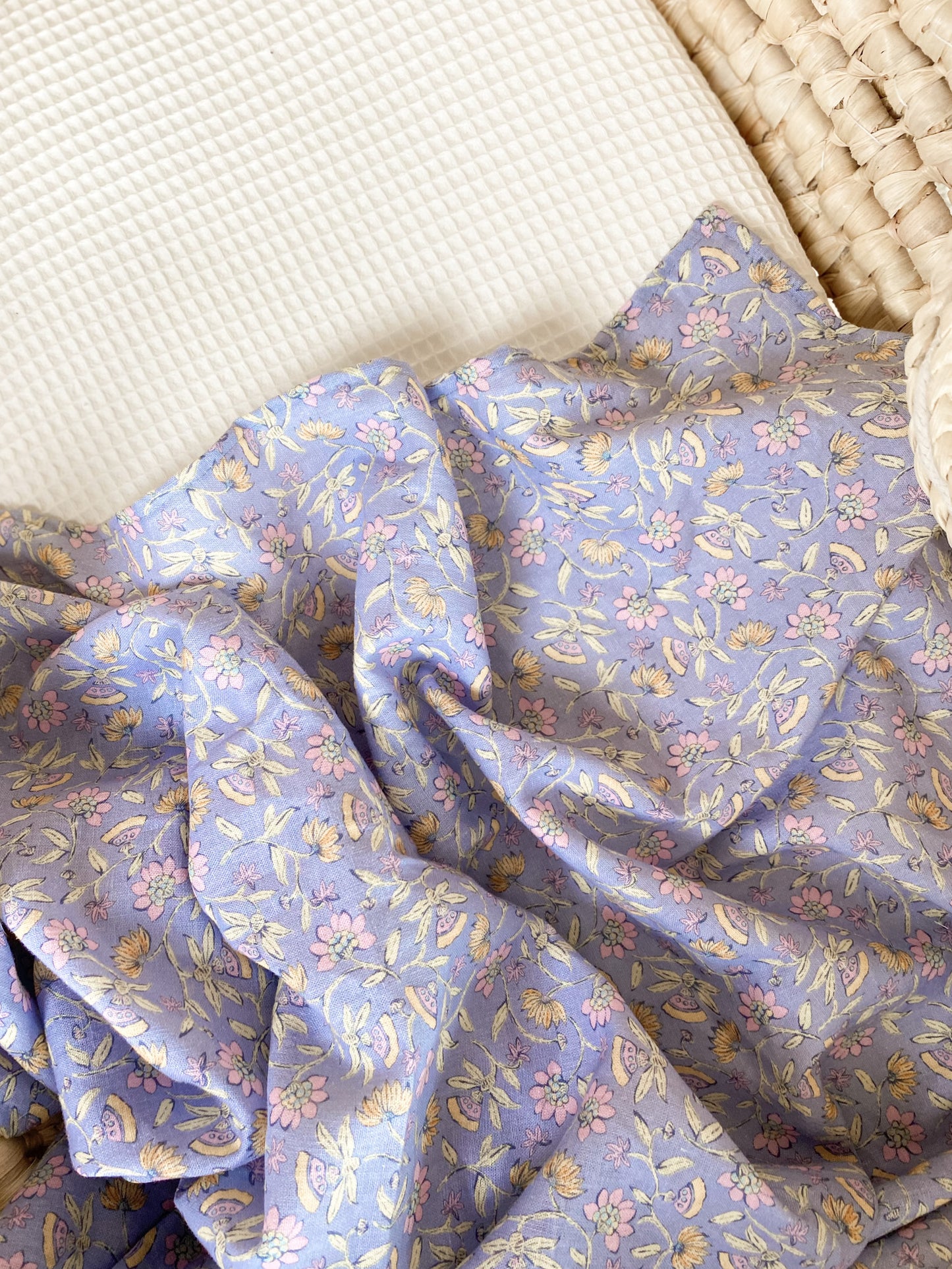 Baby swaddle / linen floral - blue