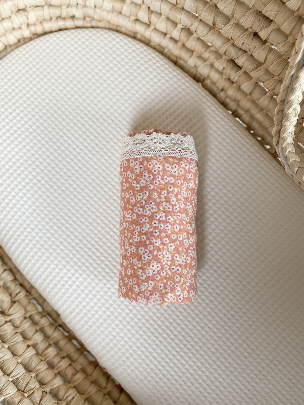 Baby linen swaddle / little flowers - peach