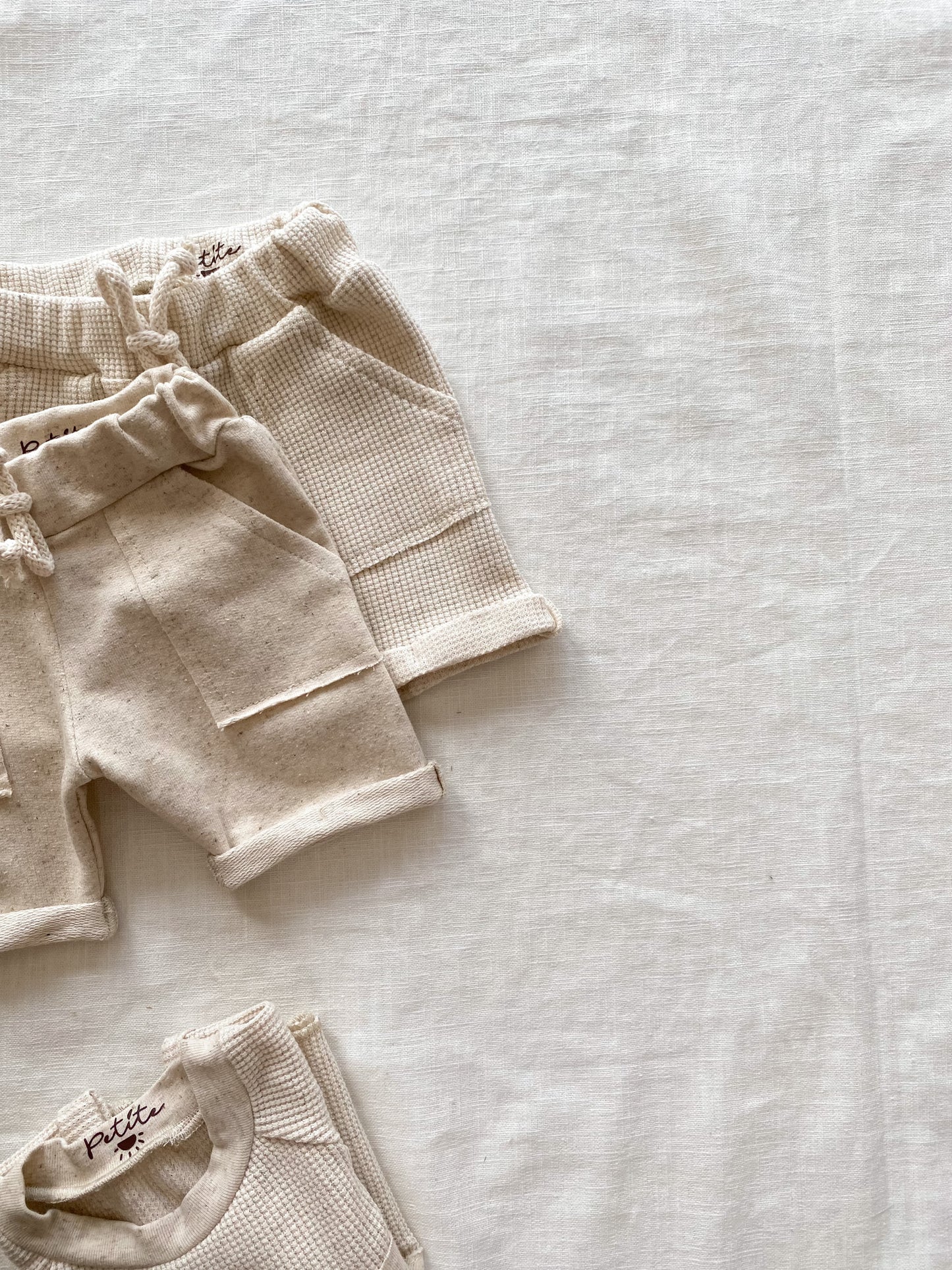 Load image into Gallery viewer, Baby boy shorts / linen
