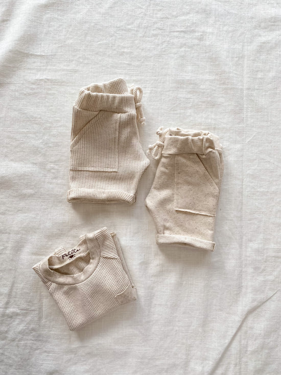 Load image into Gallery viewer, Baby boy shorts / linen
